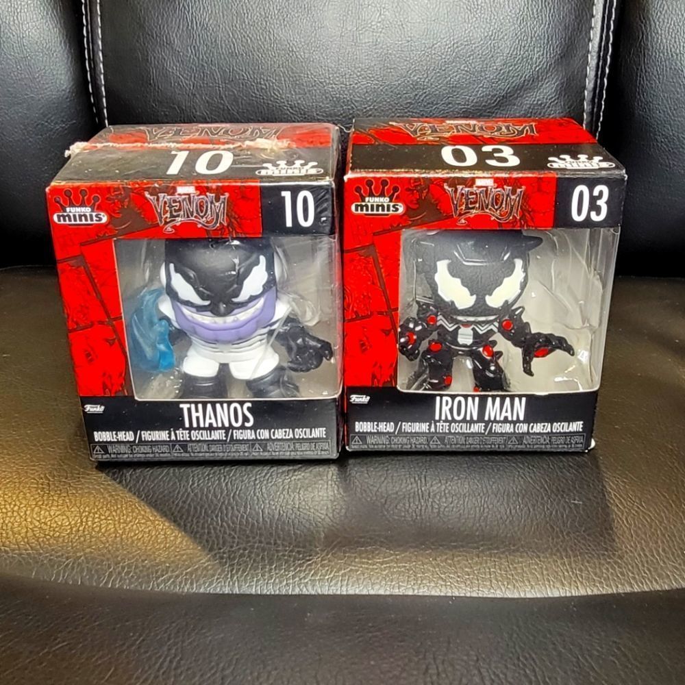 FUNKO mini Iron man and Thanos Marvel